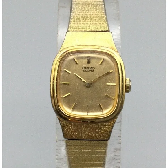 Seiko | Accessories | Seiko Watch Women Gold Tone Square  display picture 2